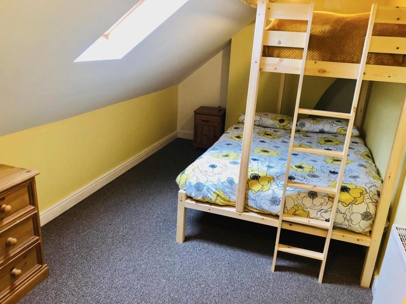 Llangollen Townhouse 4 Bedroom Εξωτερικό φωτογραφία